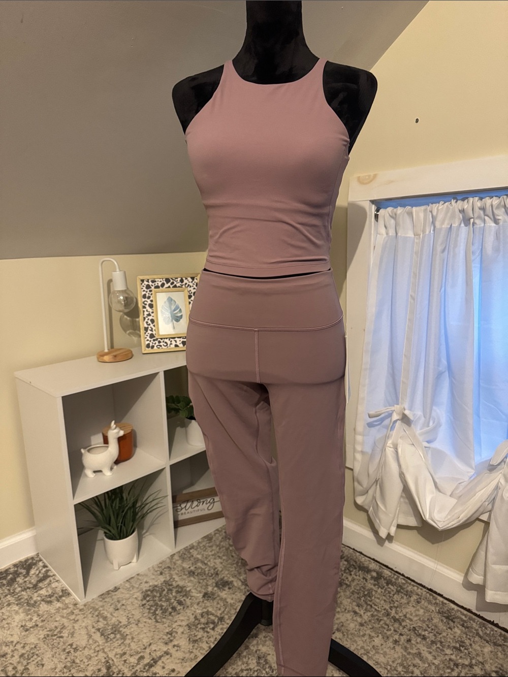 Lululemon Women's Mauve High-Neck Tank Wunder Train HR Pant Set